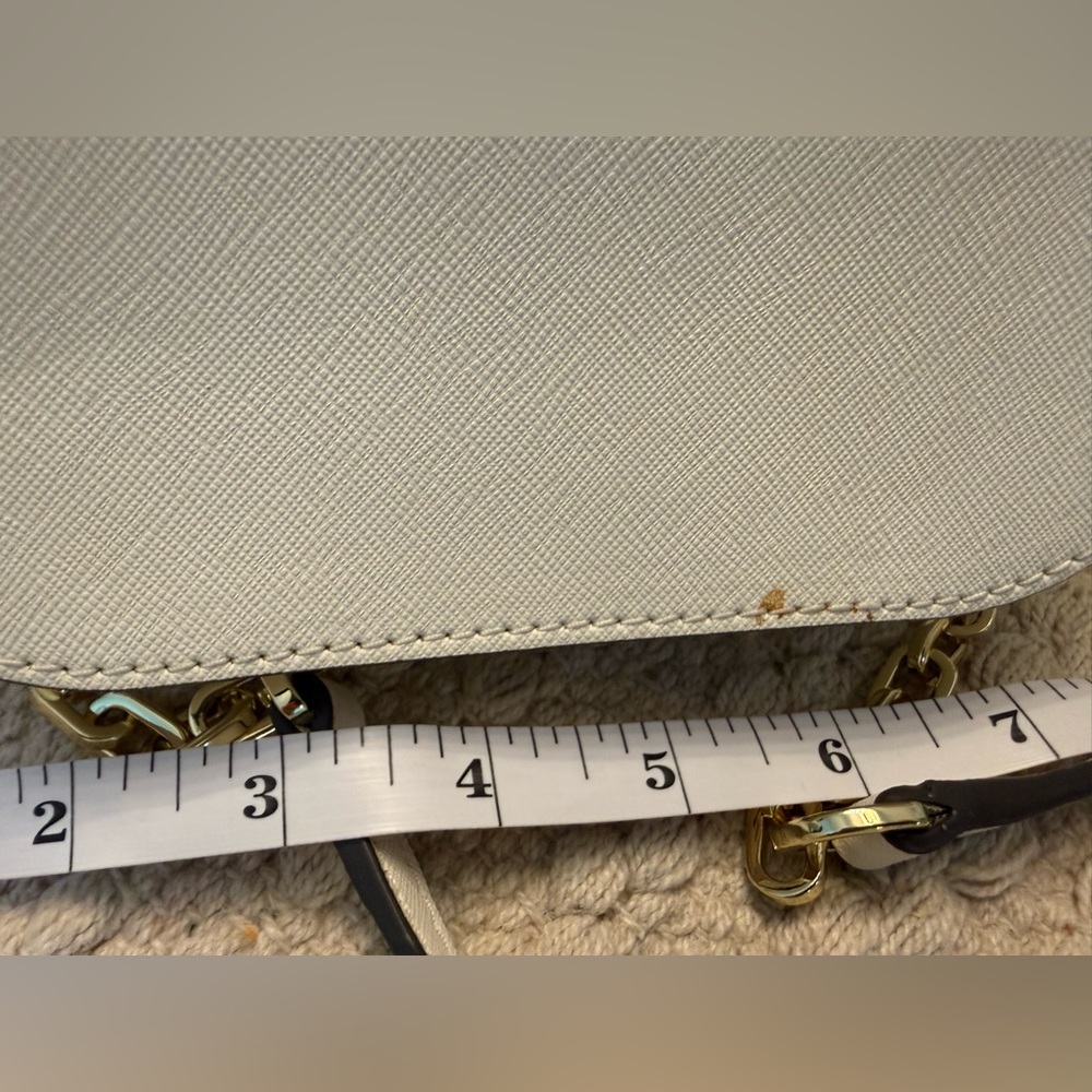 Tory Burch Ivory Emerson Round  Crossbody Bag with Gold Chain - Picture 8 of 9